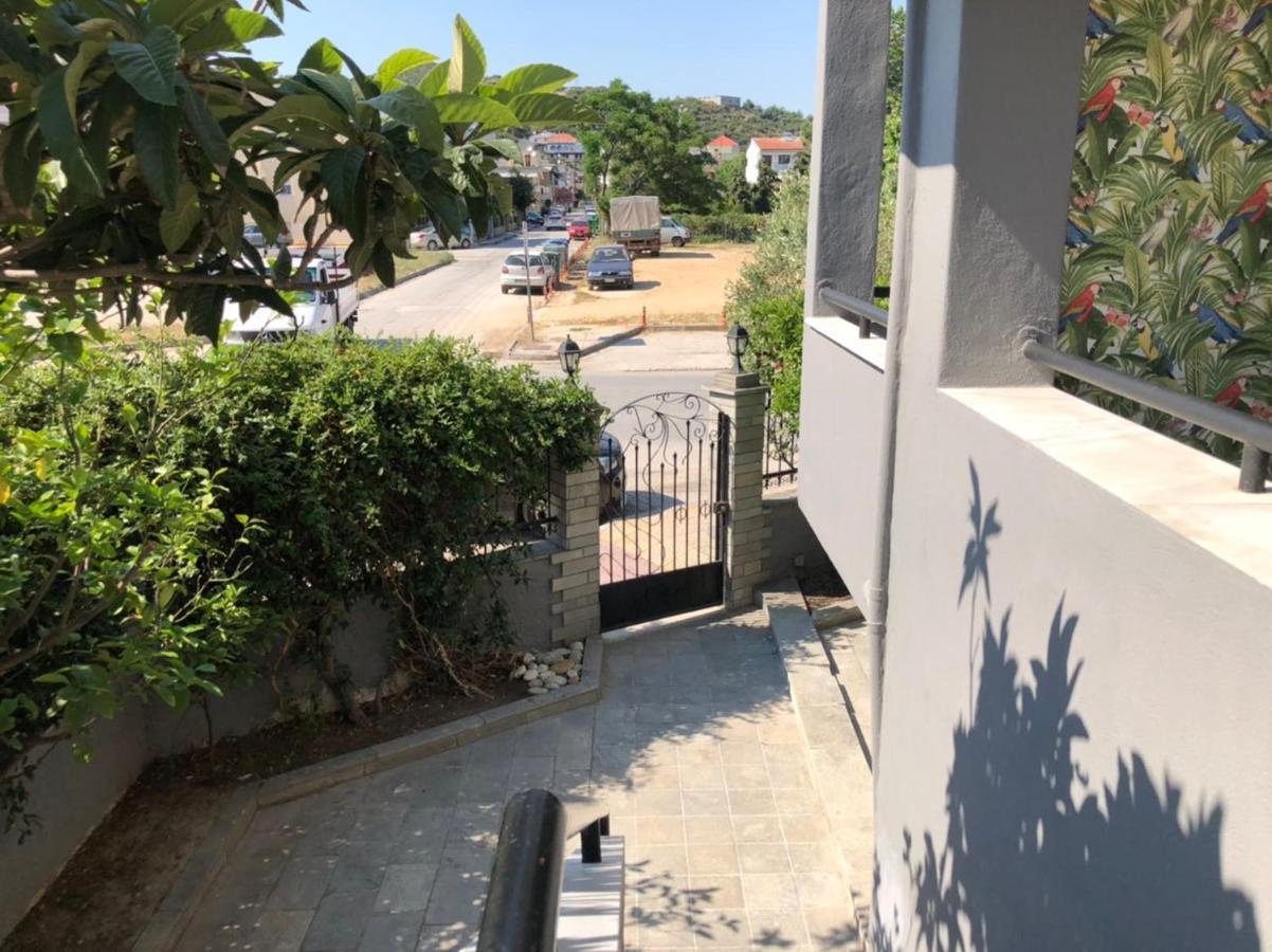 Glykanisos Suites Nea Peramos  Exterior photo
