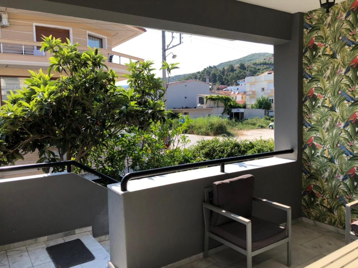 Glykanisos Suites Nea Peramos  Exterior photo